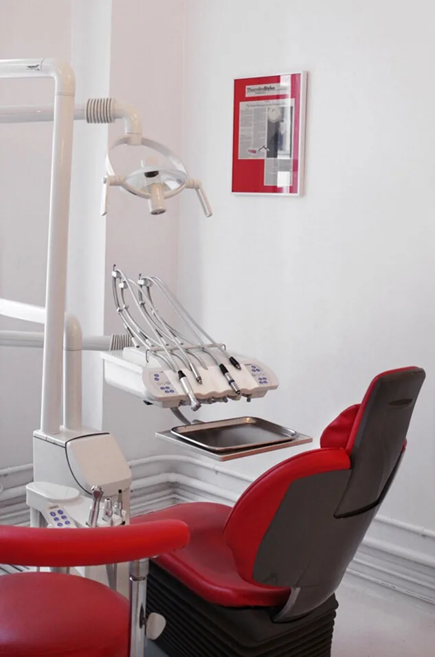 Cosmetic Dentistry NYC dental office on Park Ave S, New York, view 1